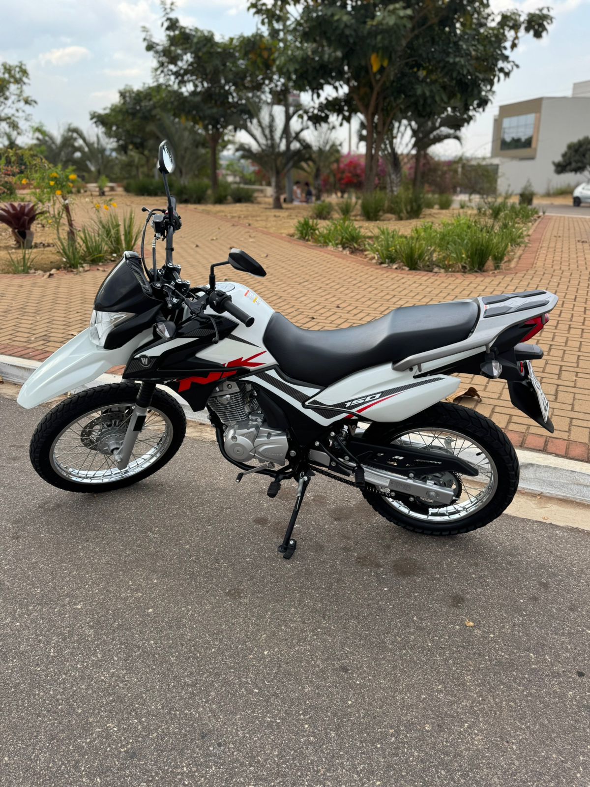 Honda NK 150 JTZ 2023 - Miniatura 8