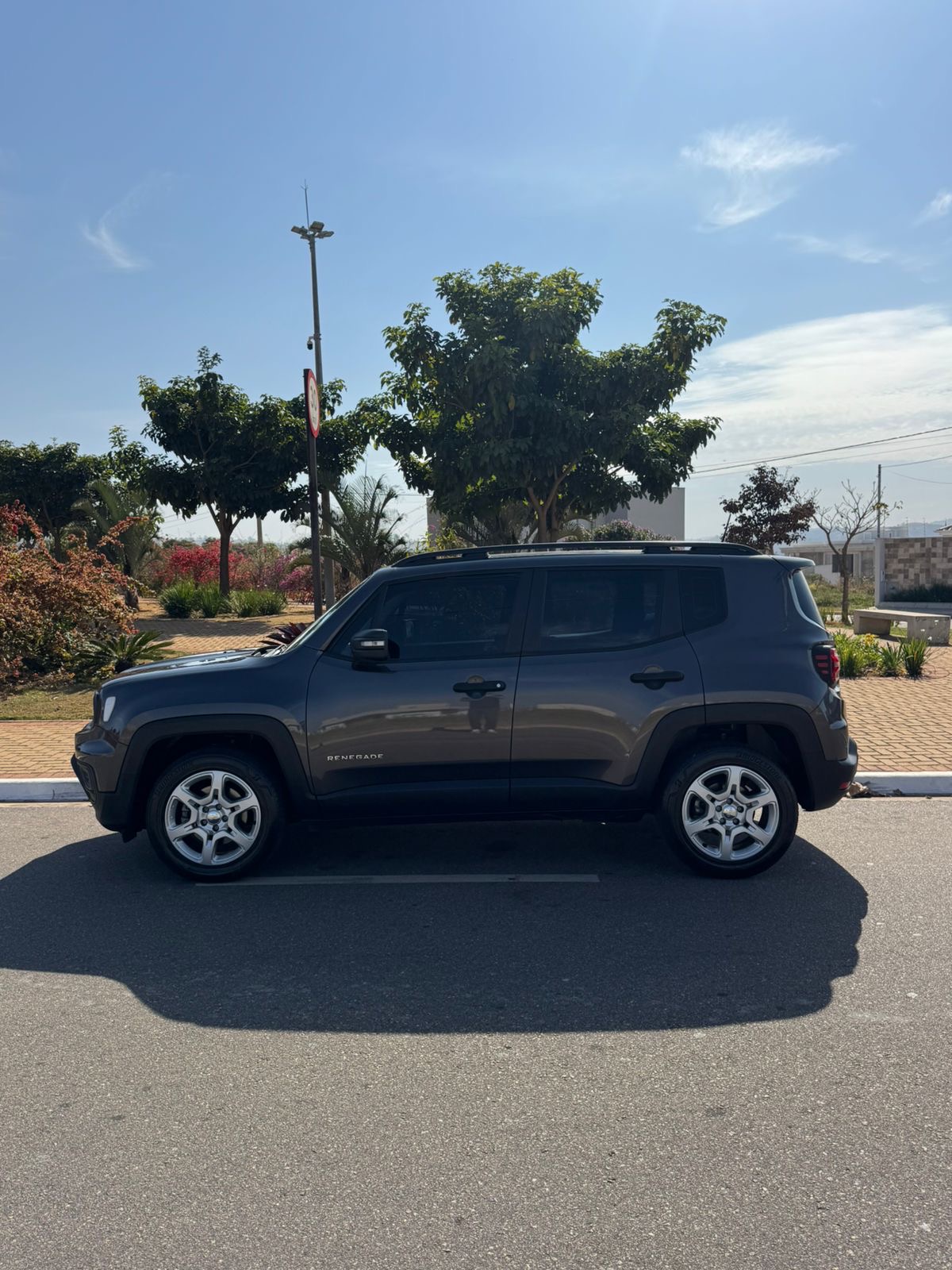 Jeep Renegade T270 Sport 1.3 Turbo 2023 - Miniatura 5