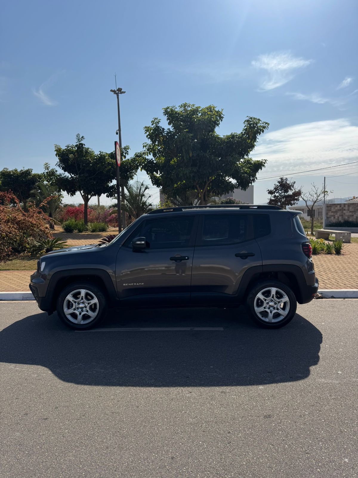 Jeep Renegade T270 Sport 1.3 Turbo 2023 - Miniatura 11