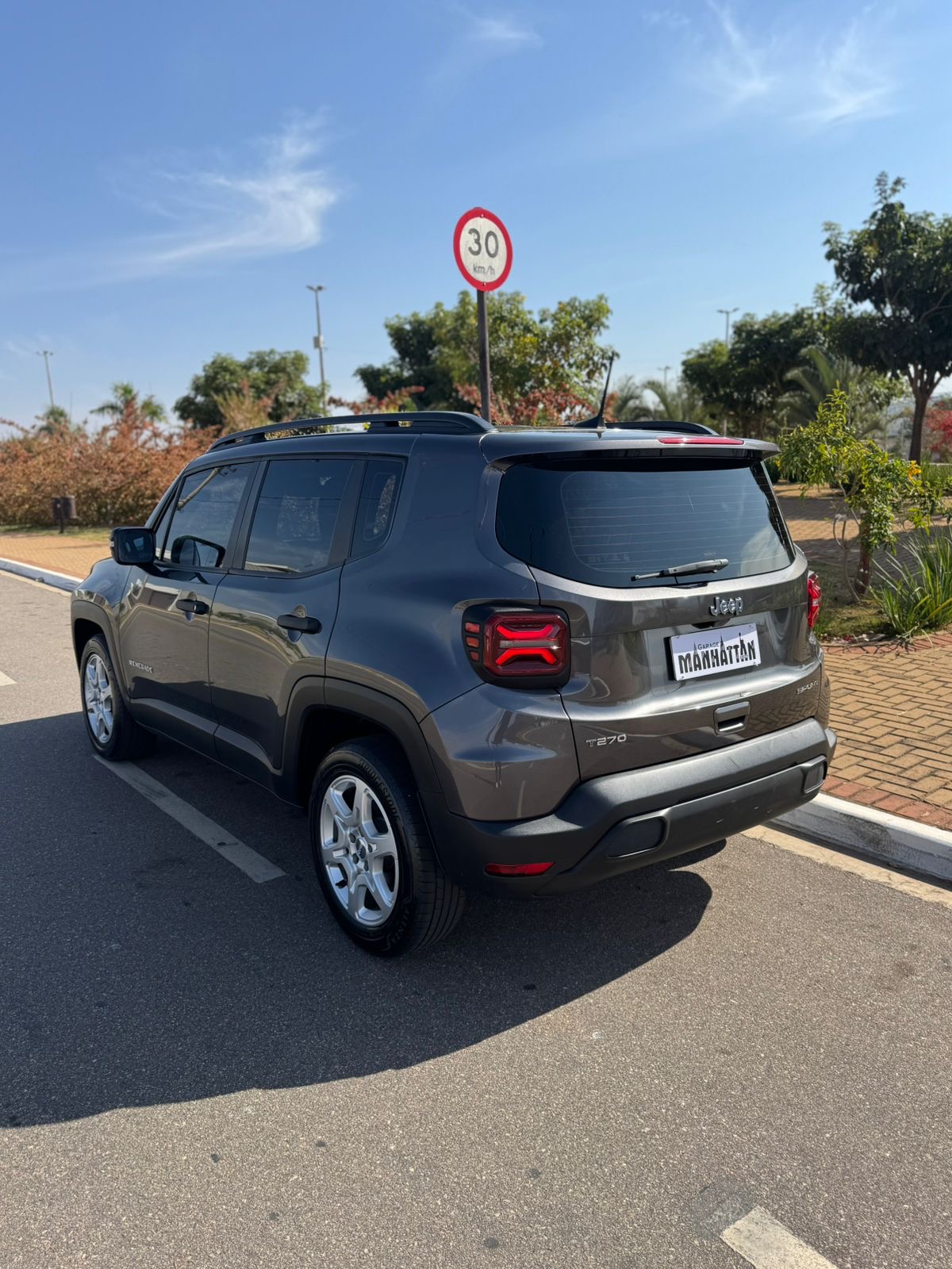 Jeep Renegade T270 Sport 1.3 Turbo 2023 - Miniatura 20